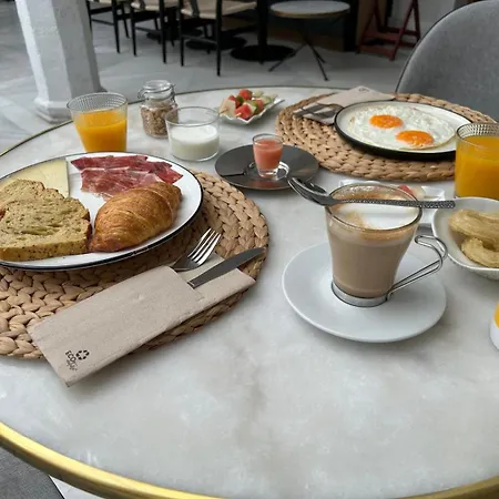 One Shot Conde Torrejon Hotel 4*
