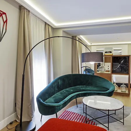 One Shot Conde Torrejon 4* Sevilla