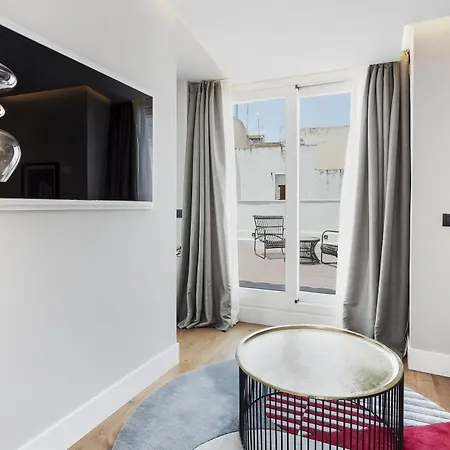 One Shot Conde Torrejon Hotel Sevilla