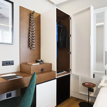 One Shot Conde Torrejon Hotel