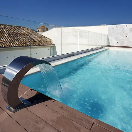 One Shot Conde Torrejon 4* Sevilla