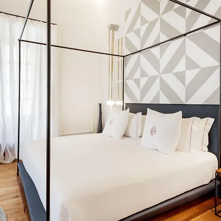 One Shot Conde Torrejon 4* Sevilla